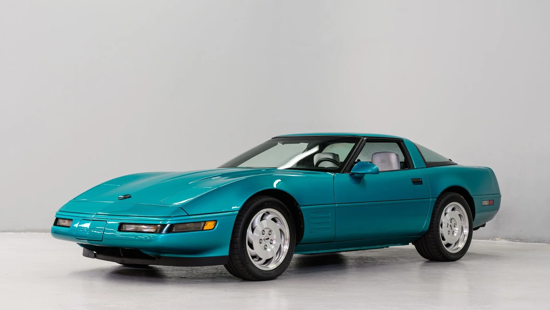 Click to Enlarge-Esc to Close Corvette Generations/C4/C4 1993 Left -chevrolet-corvette.webp